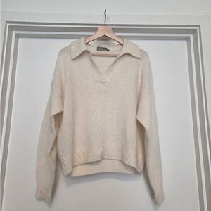 Everlane Cream V-Neck Sweater